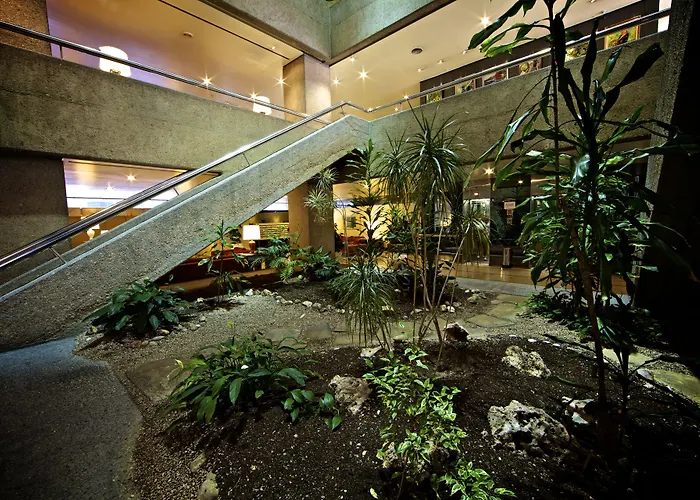 Pierre & Vacances os Edificio Eurobuilding 2
